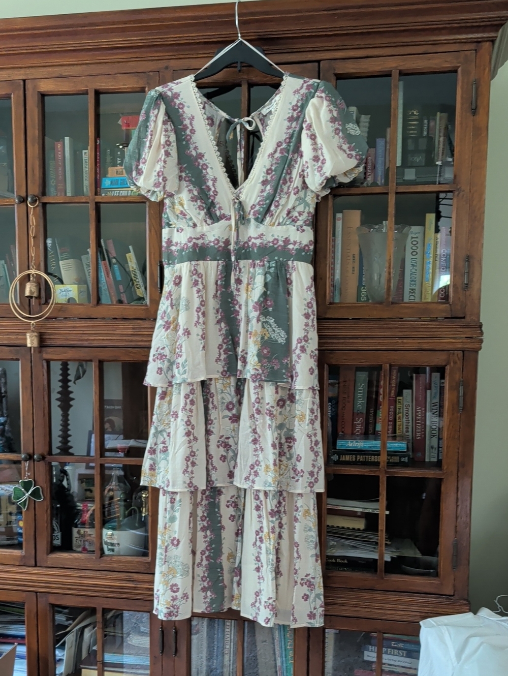 Francesca's Collections Cream and Sage Tiered Floral Maxi Dress